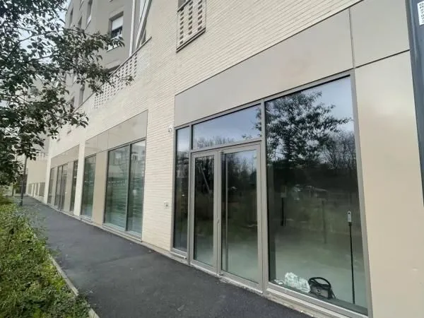 Local commercial 157 m² 