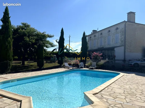 Maison 6 pièces 240 m² 