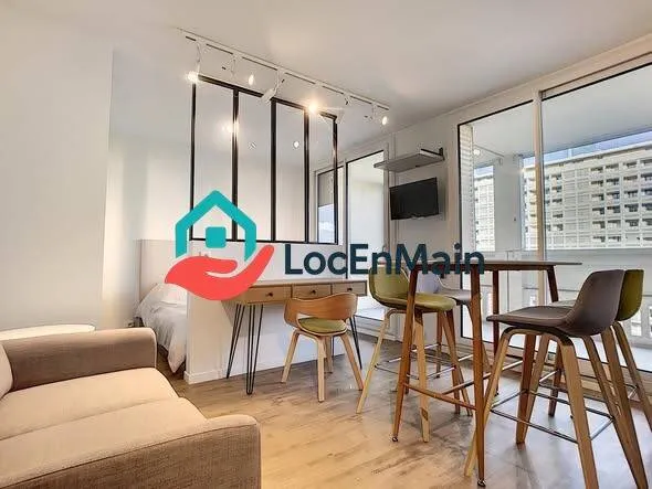 Studio 1 pièce 28 m² 