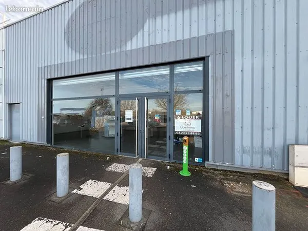 Local commercial 370 m² 