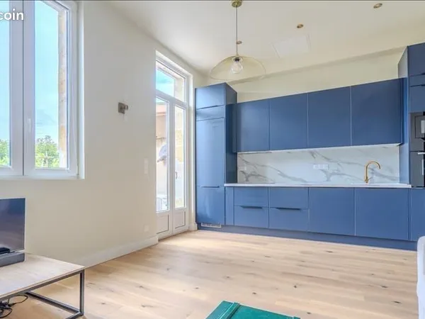 Appartement T2, lumineux et rénové, quartier Gambetta Saint-Seurin 