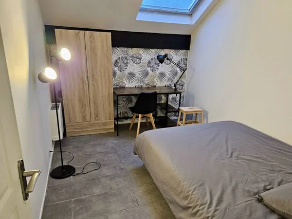 Loue chambre dans appartement en colocation 
