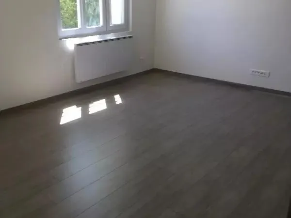 Maison à louer 80 m² avec jardin sur la commune de OISSERY 