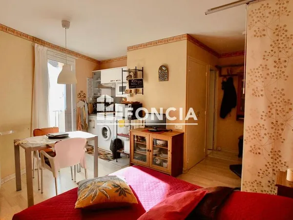 Studio 1 pièce 20 m² 