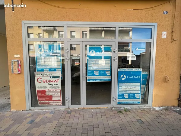 Local commercial 27 m² VILLEFRANCHE SUR SAONE 