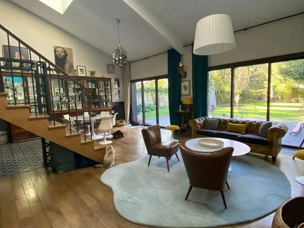 Maison 8 pièces 220 m² 