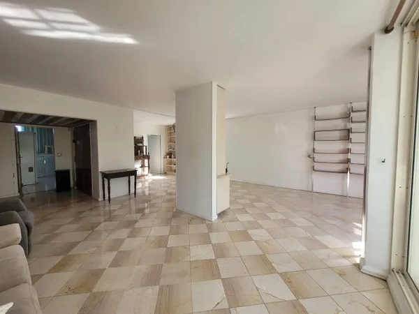 Appartement 6 pièces 169 m² 