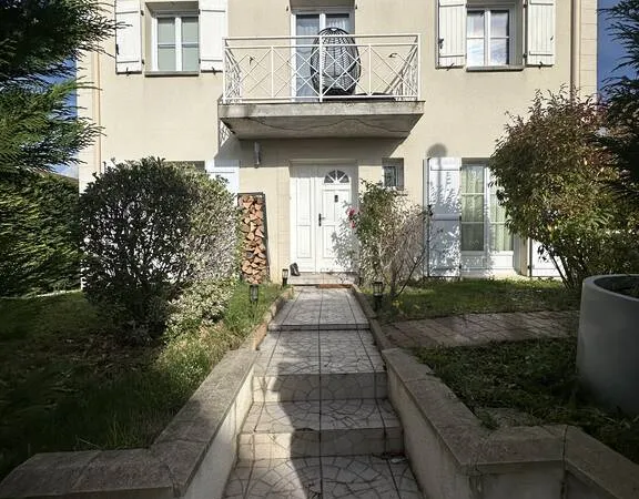 Maison 6 pièces 136 m² 