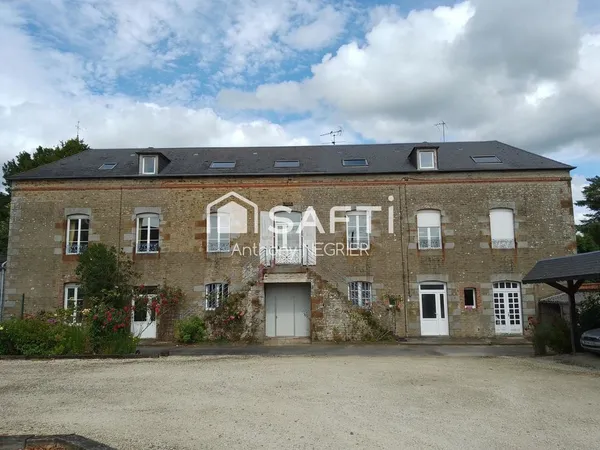 Très grande maison divisible en 3 logements 