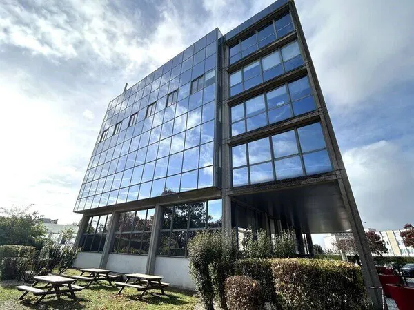 Bureaux 1430 m² 