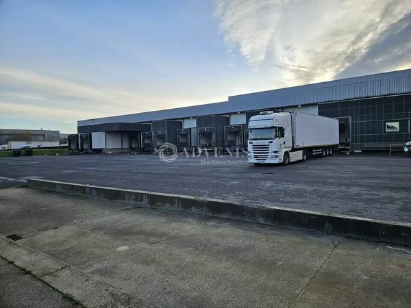 Entrepôt 5315 m² 