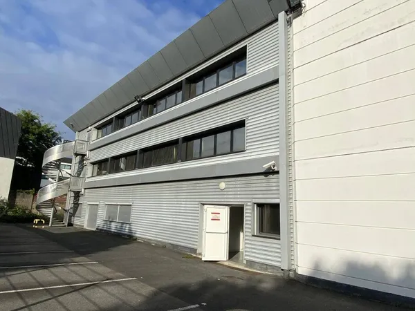Bureaux 1470 m² 