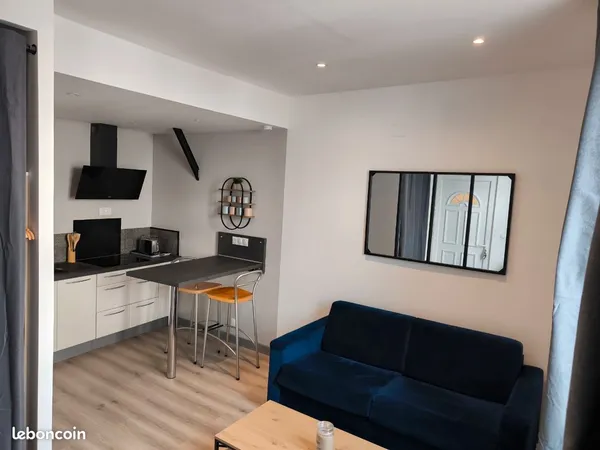 Studio/ F1 neuf quartier Giraudeau 
