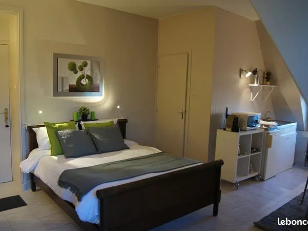 Studio 1 pièce 19 m² 