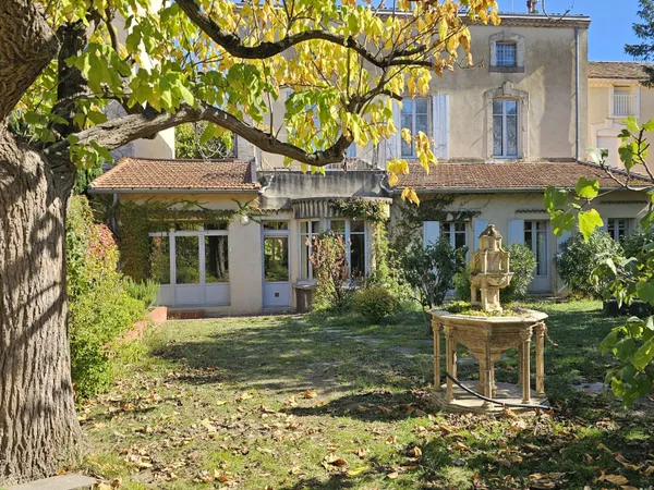 CARCASSONNE CENTRE VILLE - SUPERBE APPARTEMENT BOURGEOIS DE 