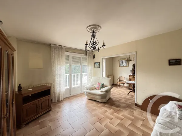 Appartement 5 pièces 84 m² 