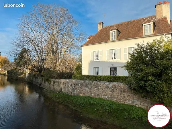 Maison 7 pièces 197 m² 
