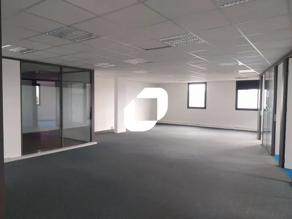 Bureaux 294 m² 