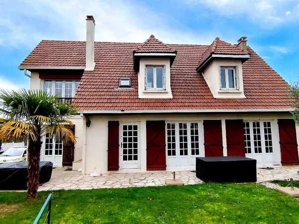 Rare sur le secteur ! Maison individuelle en coeur d'ilôt ! 