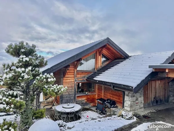 Maison 4 pièces 208 m² 