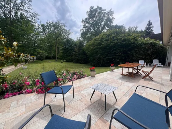 Maison Lamorlaye, 10 pièces, terrain 3800 m² 