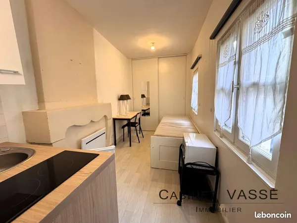 Studio 1 pièce 13 m² 