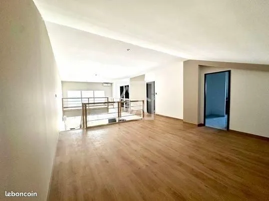 Maison 4 pièces 200 m² 