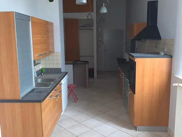 F3 78 m² traversant + Ascenseur + Garage box - Parking sécurisé caméra - La Ricamarie 