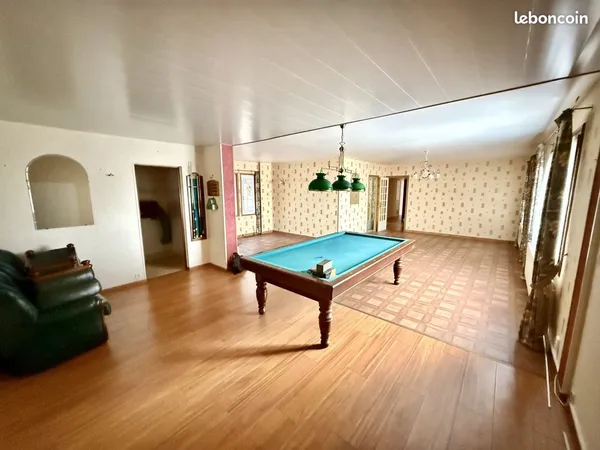 Maison 8 pièces 169 m² 