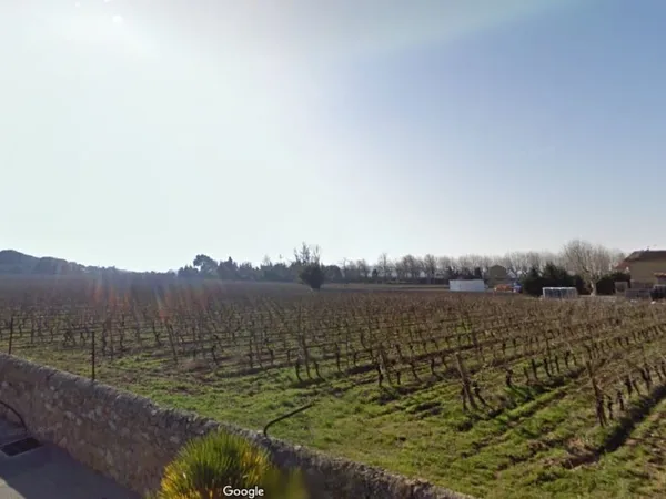 Terrain 619 m² 