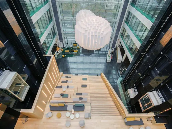 Bureaux 17885 m² 