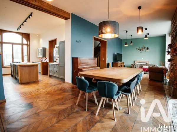 Maison 15 pièces 342 m² 