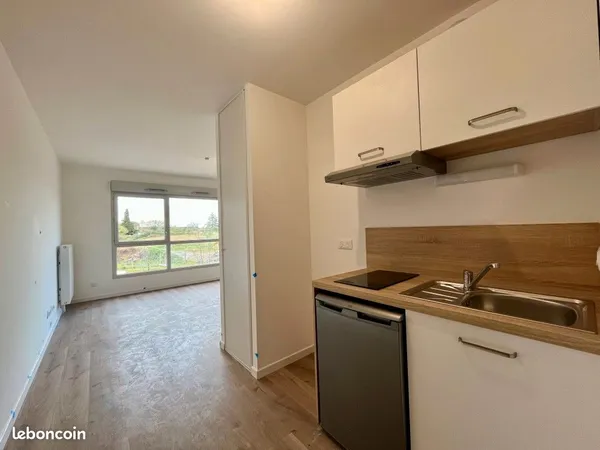 Studio 1 pièce 29 m² 