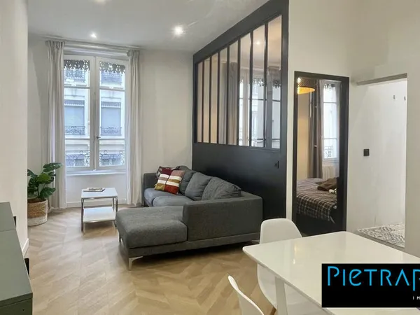 Joli T2 refait à neuf de 47m² 