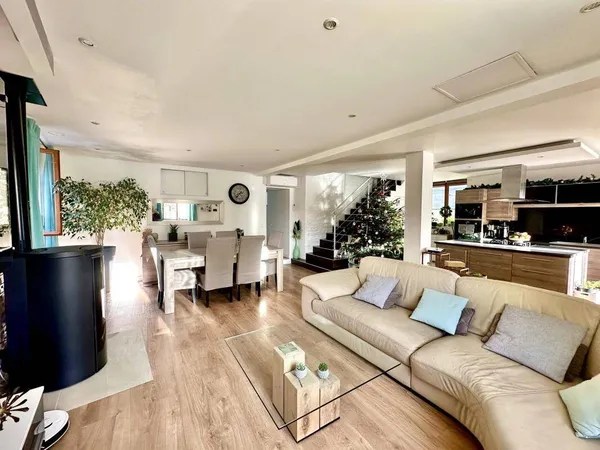 Maison de ville 5 pièces 140 m² 