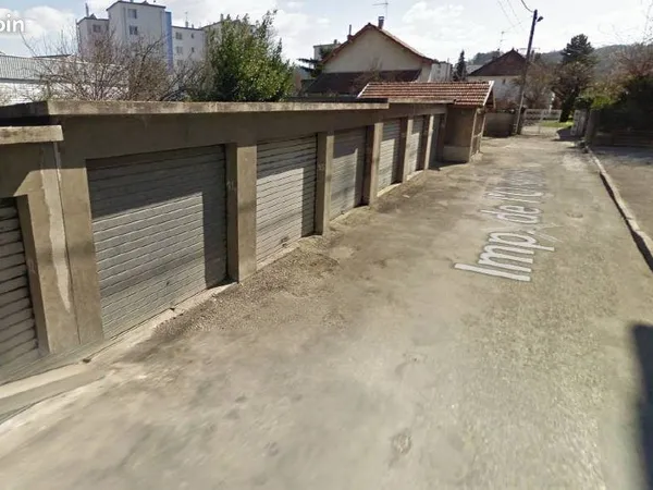 Garage/box 12 m² Bourgoin Jallieu 