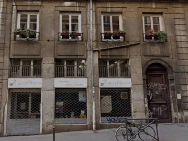 Bureaux 183 m² 