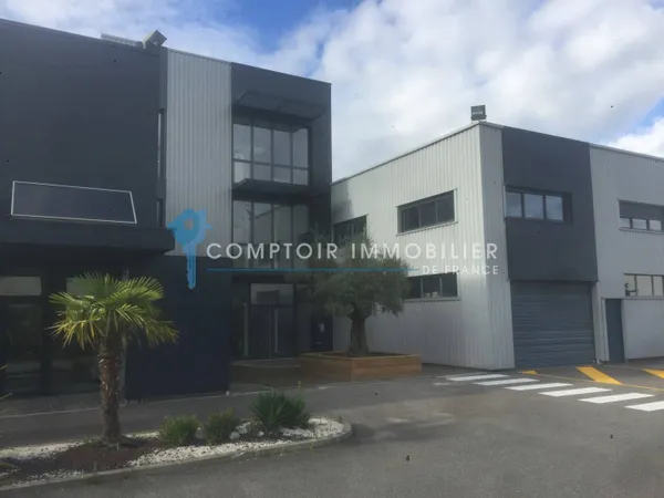 Bureaux 200 m² 
