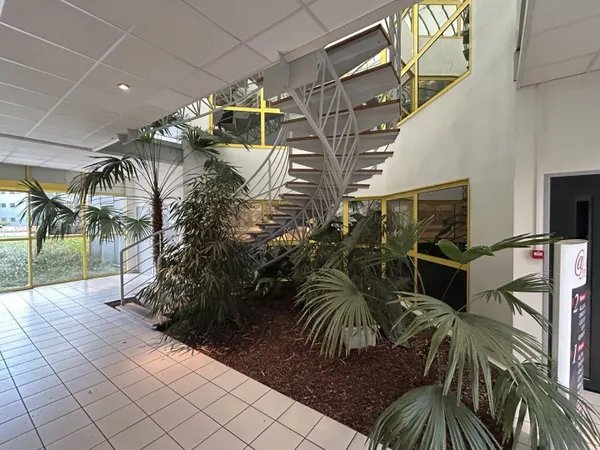 Bureaux 100 m² 