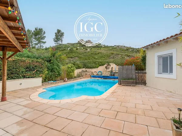 Villa 5 pièces 165 m² 