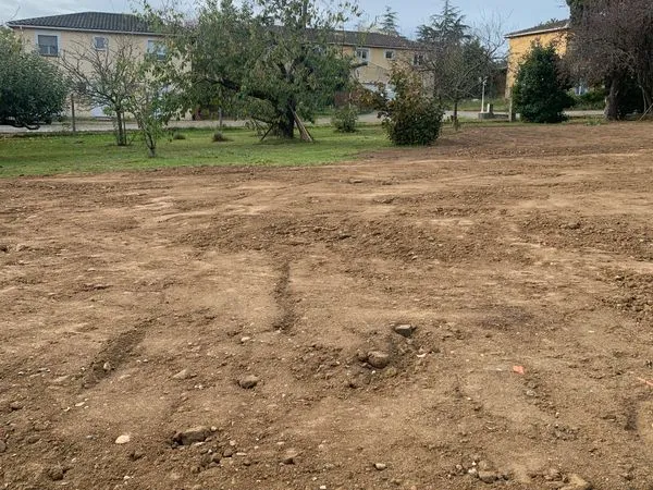 Terrain viabilisé - Clos Monnet -501m2 