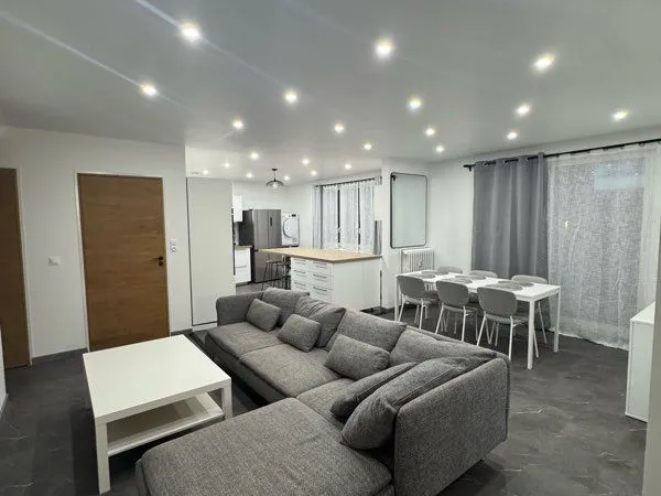 📍 Chambres meublées en colocation - Appartement T6 - À moins de 10 minutes du centre-ville de 