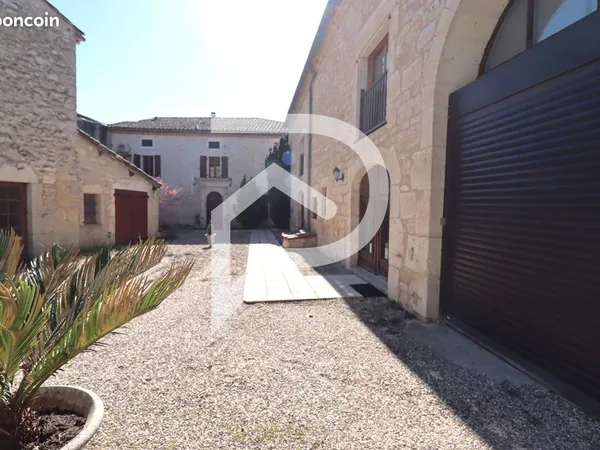 Maison 14 pièces 187 m² 