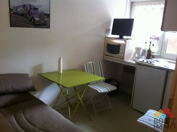 Studio 1 pièce 10 m² 