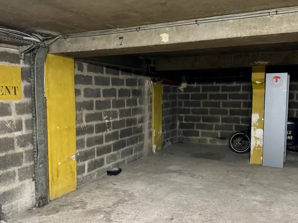 Parking 12 m² 