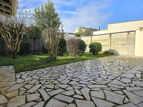 Vends maison 87m² Bordeaux barrière de Pessac - Echoppe de plain-pied avec jardin ensoleillé 