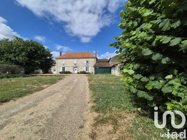 Propriété 7 pièces 170 m² 