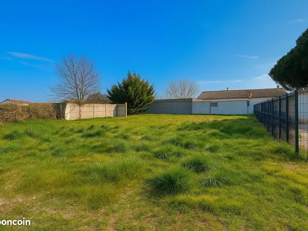 Terrain 559 m² Hourtin 