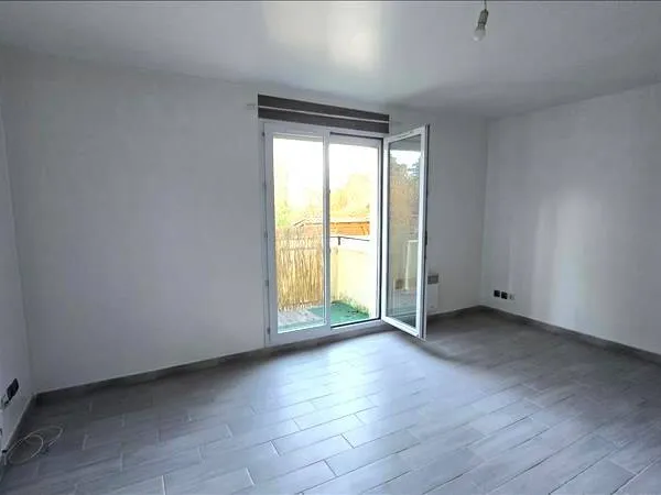 Studio 1 pièce 26 m² 