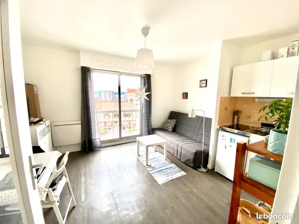 Studio meublé 20 m² - Hyper-centre, à 2 pas du lac (15 rue du Président Favre) 7ème et dernier 